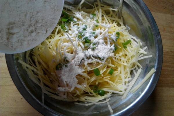 鸡蛋土豆饼的做法图解4