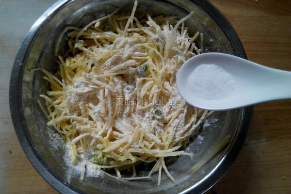鸡蛋土豆饼的做法图解5