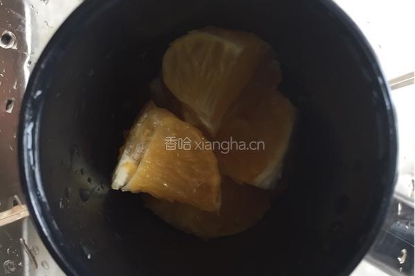 鲜榨橙汁的做法图解4