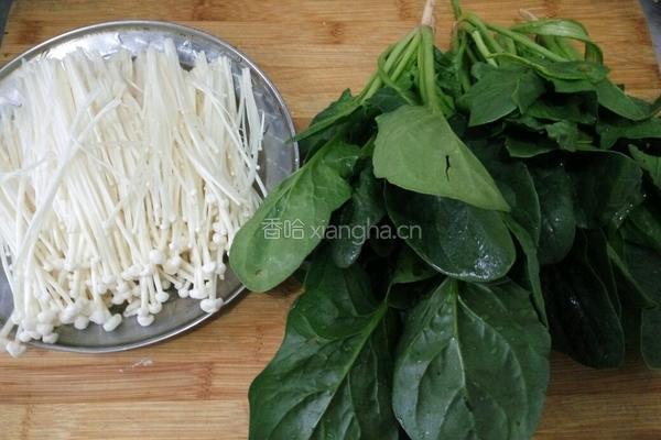 菠菜拌金针菇的做法图解1
