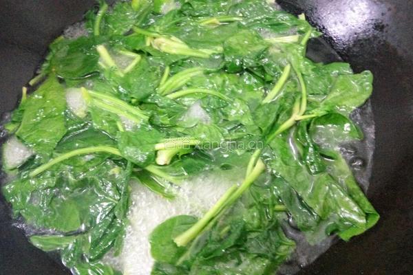 菠菜拌金针菇的做法图解4
