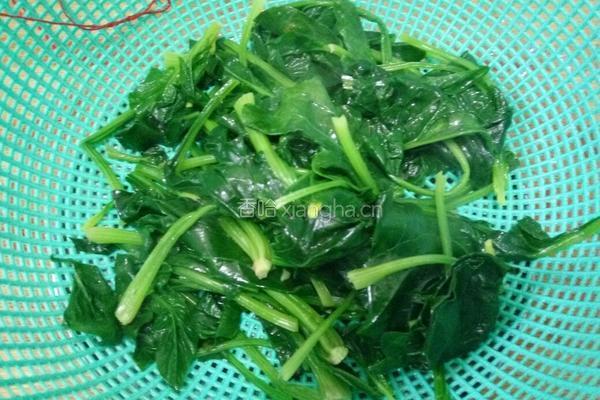 菠菜拌金针菇的做法图解5