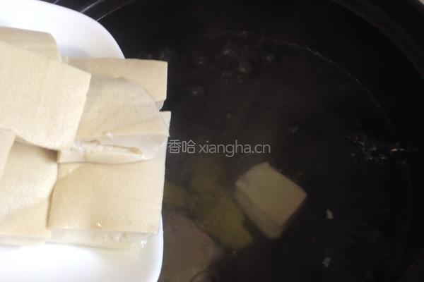 紫菜豆腐汤的做法图解2