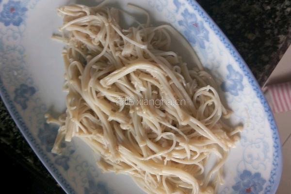 金针菇凉拌黄瓜的做法图解4