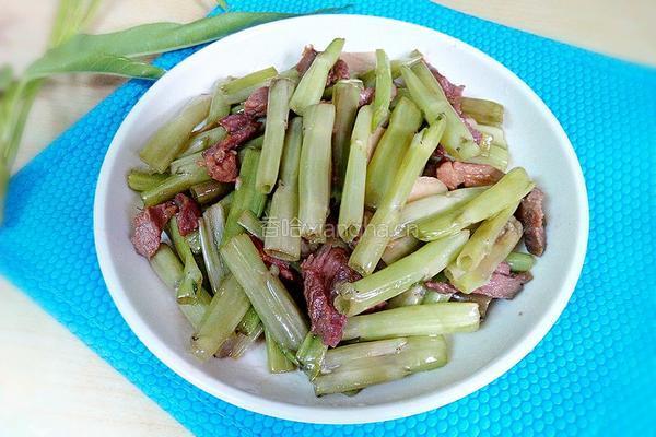 腐乳肉丝炒空心菜梗的做法图解8