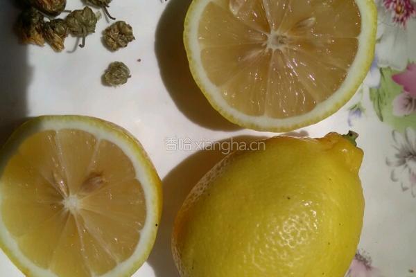 柠檬蜂蜜菊花茶的做法图解2