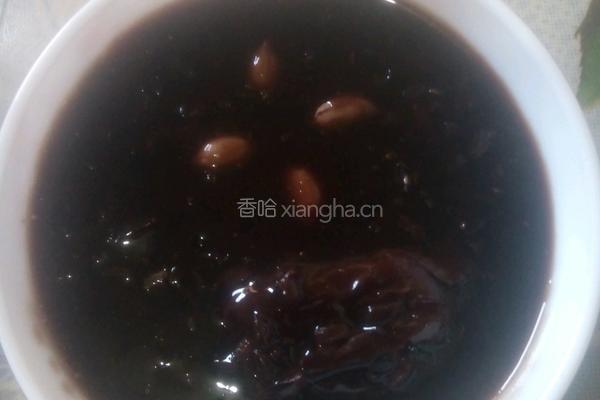 花生红枣黑米粥