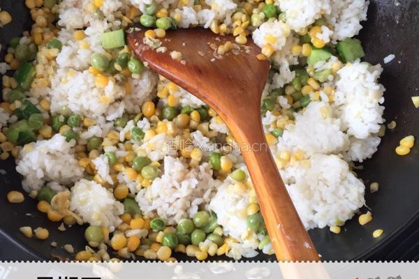 家常三色炒饭的做法图解4