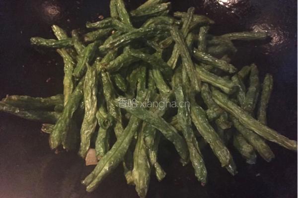 乾煸四季豆的做法图解5
