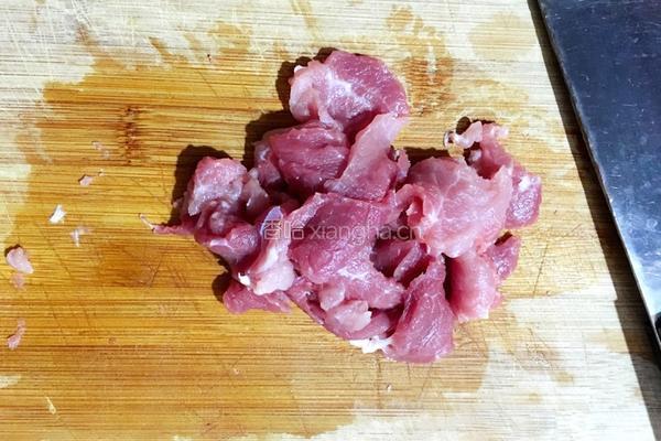 木耳肉片炒青瓜的做法图解1