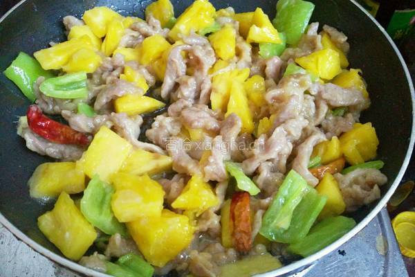 菠萝炒牛肉的做法图解10