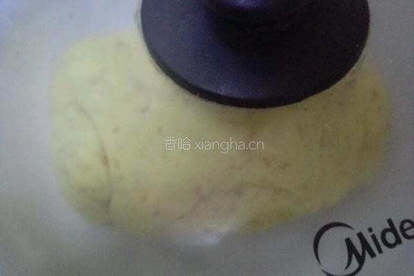 韭菜鸡蛋馅饺子的做法图解3