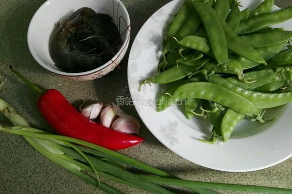 荷兰豆炒虾仁的做法图解1
