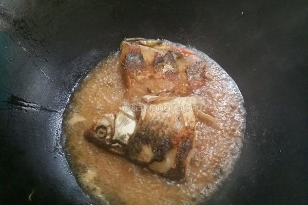 红烧小鲫鱼的做法图解3