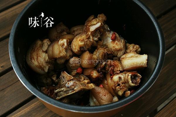 腐乳烧猪蹄的做法图解6