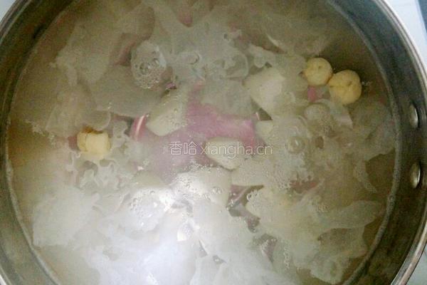 银耳山药莲杞羹的做法图解4