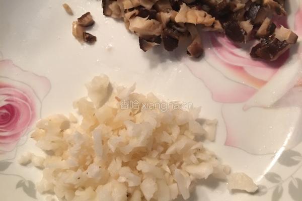 冬菇马蹄蒸肉饼的做法图解3