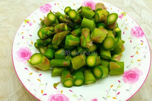 蚝油芦笋牛肉粒的做法图解3