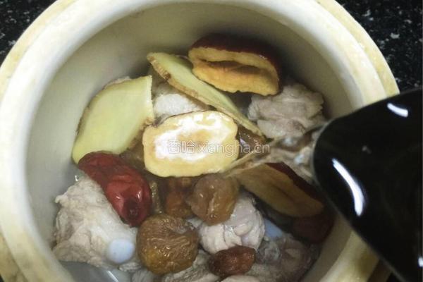 无花果虫草花炖排骨汤的做法图解4
