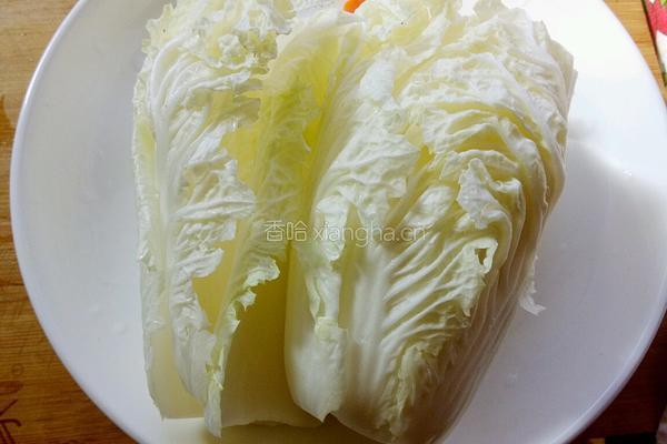 砂锅白菜冻豆腐的做法图解1
