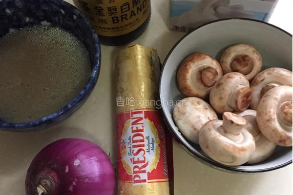 法式奶油蘑菇汤的做法图解1