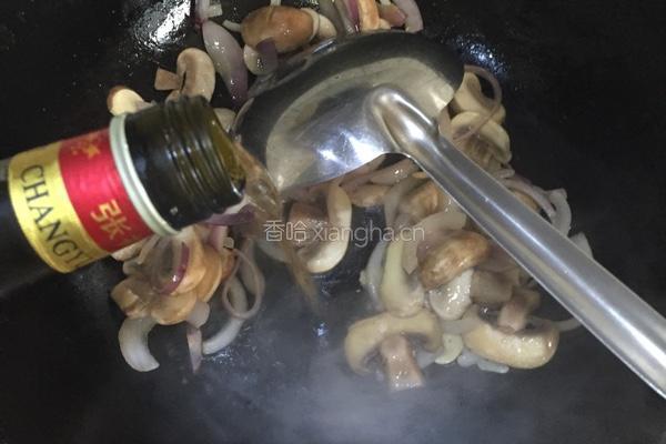 法式奶油蘑菇汤的做法图解6