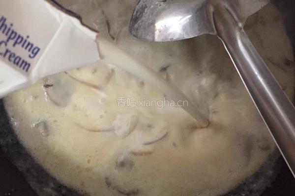 法式奶油蘑菇汤的做法图解10