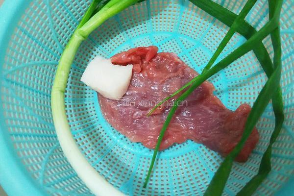 鲜肉小馄饨的做法图解1