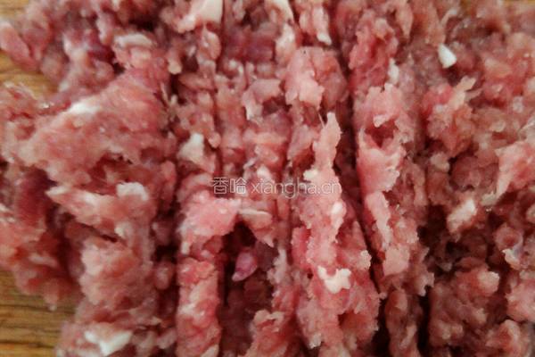 韭菜肉馅饺子的做法图解2