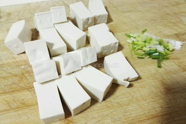 菌菇豆腐汤的做法图解7
