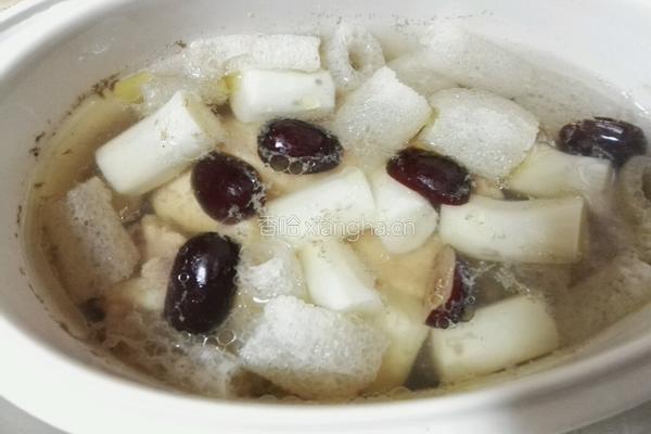 鸡腿竹荪山药汤的做法图解8