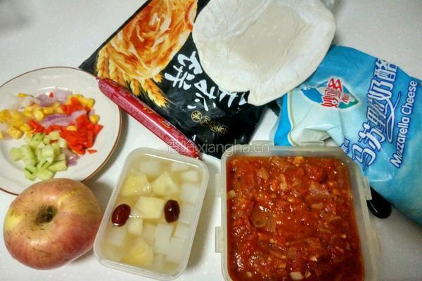 手抓饼底火腿什锦批萨的做法图解1