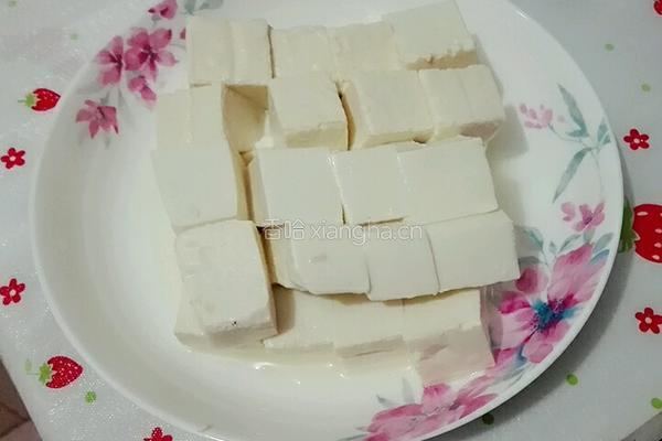 腐乳炖豆腐的做法图解3