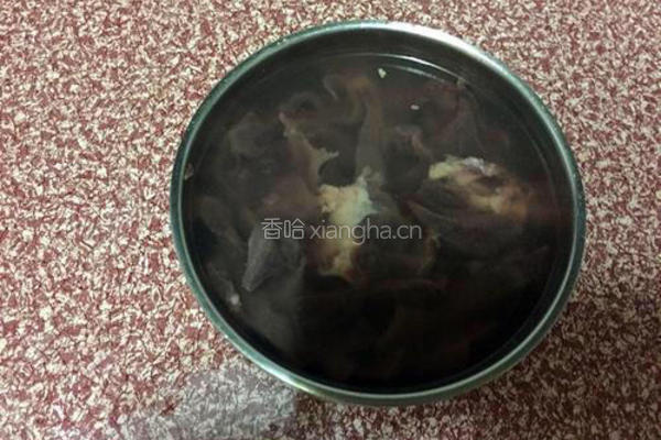 猪肝粥的做法图解2