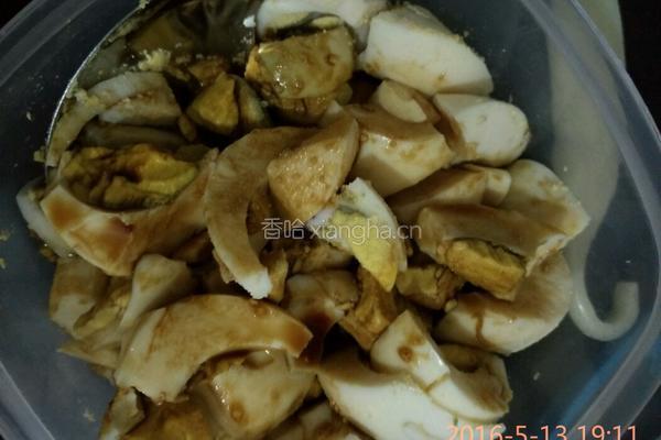 酱油腌蛋的做法图解2