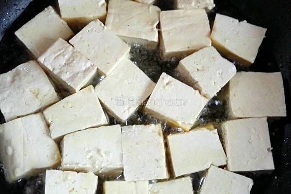 大葱炒豆腐的做法图解3