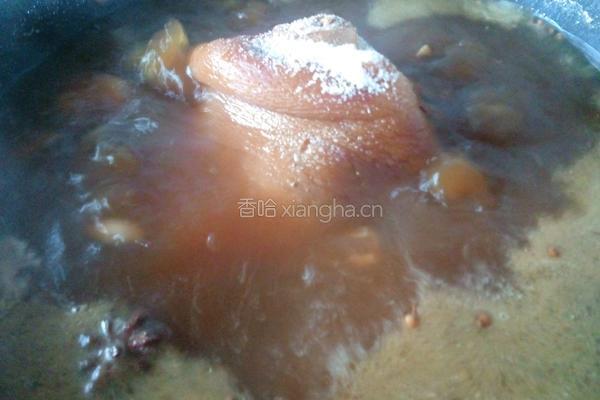 秘制酱肘子的做法图解15
