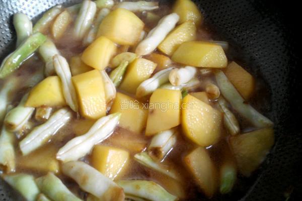 土豆烧豆角的做法图解7