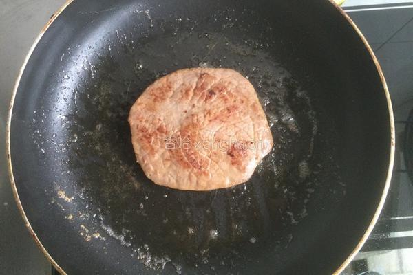香煎红酒黑椒牛排的做法图解4