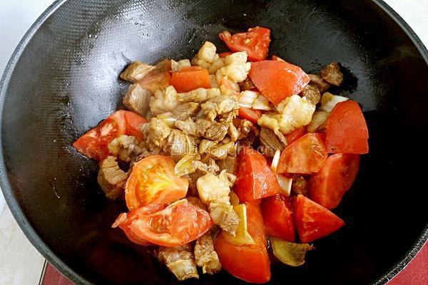 西红柿土豆炖牛肉的做法图解7