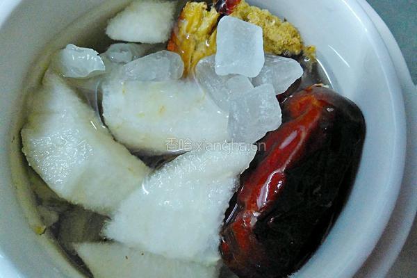 雪梨银耳红枣汤的做法图解6