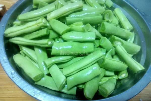 清炒蒜蓉四季豆的做法图解2