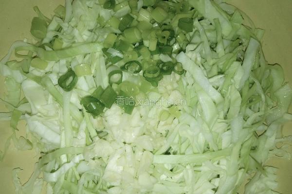凉拌圆白菜的做法图解3