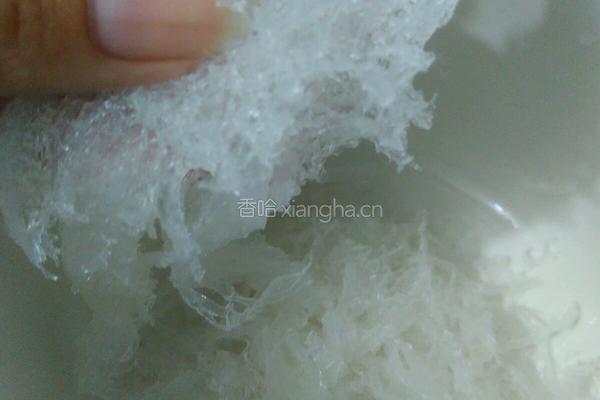 冰糖雪梨燕窝的做法图解3