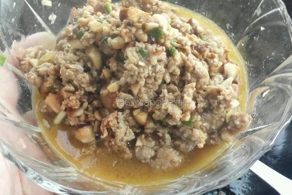剁椒肉末蚕豆煲的做法图解7