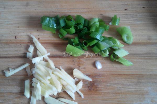 清炒香菇油菜的做法图解3