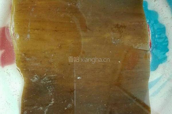 海带丝豆腐汤的做法图解1