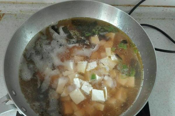 海带丝豆腐汤的做法图解7