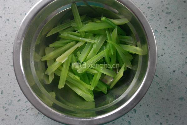 干煸蚕蛹　的做法图解4
