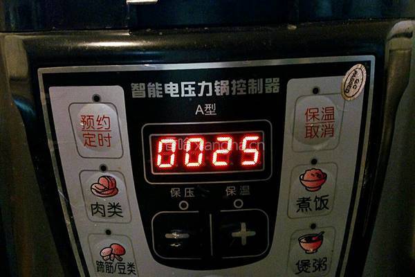 白萝卜排骨汤的做法图解5